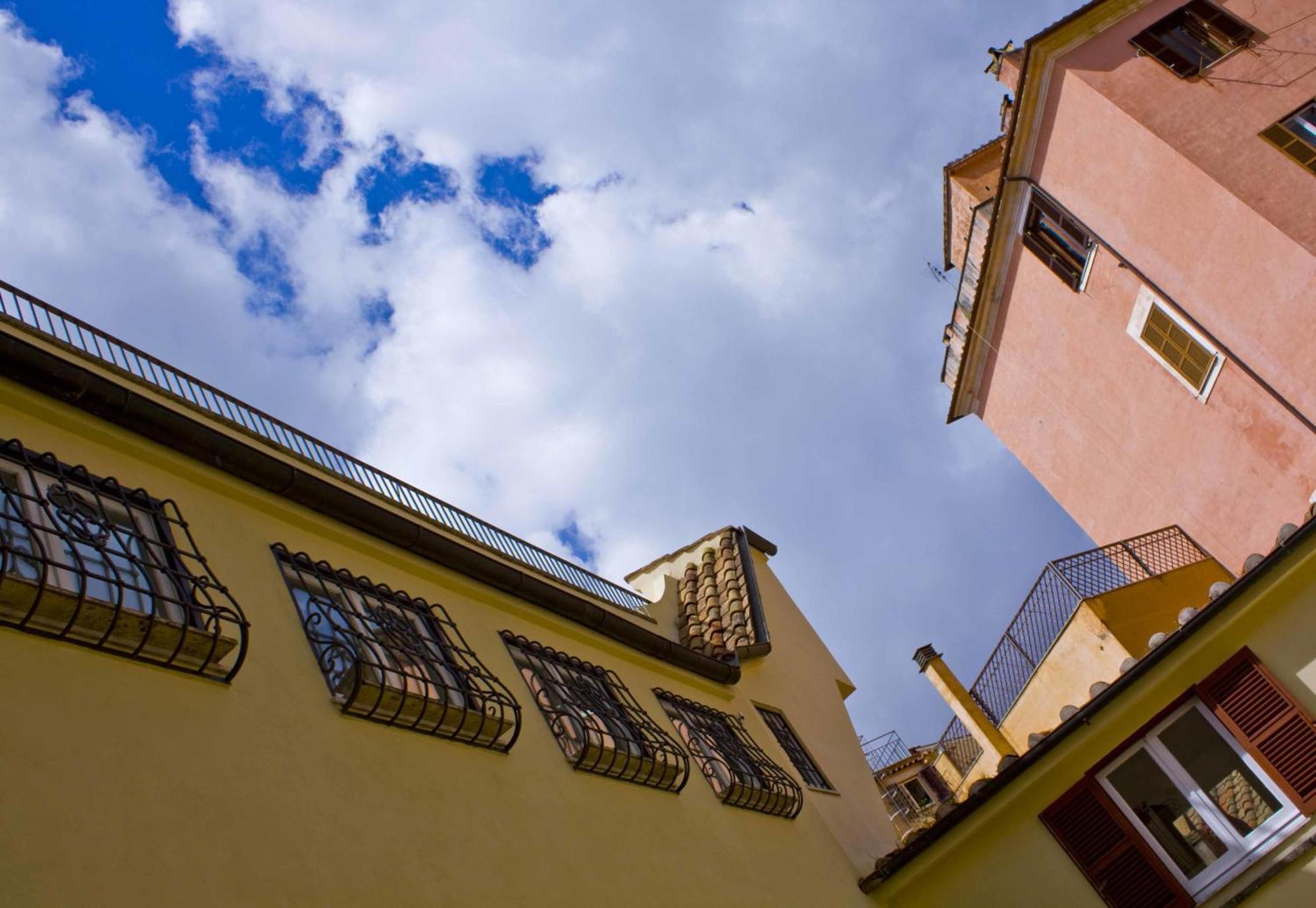 Nostromondo Ciancaleoni Palace, Rome